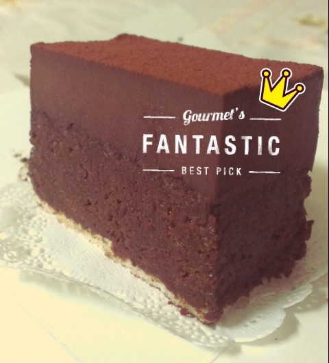 Must try this three layers of chocolate cake.Surely unforgettable!