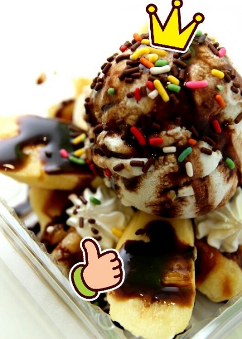 Waffle with ice cream & banana chocolate, anyone?
