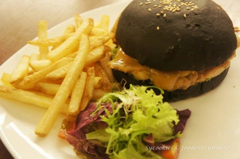 charcoal bun with Japanese curry chicken burger
