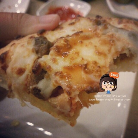 delicious pizza with reasonable price!!