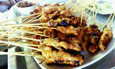 Who wouldn't love these big meat skewers? A must try!