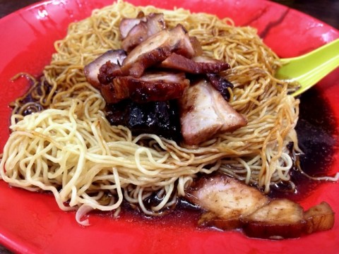 Mee is too hard to chew, lack black soy sauce to perfect this dish