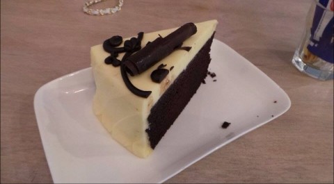 A slice of cake can make you feel happy! 