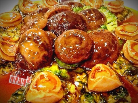 abalone is nicely tender from braising - thumbs up!