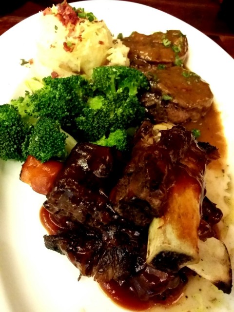 Beef ribs and steak with mashed potato and broccoli~ Simply delicious!