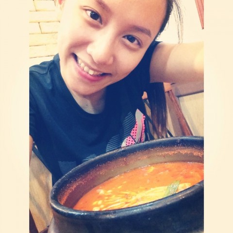 我爱韩国餐！这家餐厅有超过10种的前菜，粉好吃！还有！泡菜汤必叫哦！