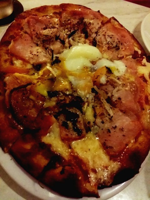 Tummy is so happy with this pizza~