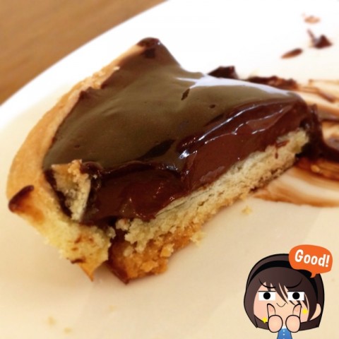 Very rich dark chocolate tart, not too sweet 👍👍👍
