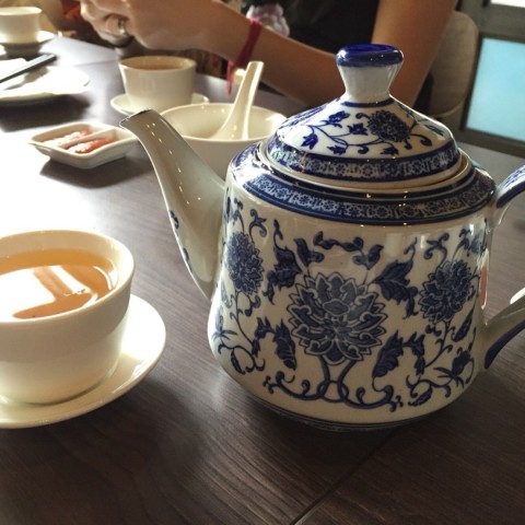 The tea pot is so nice ! 