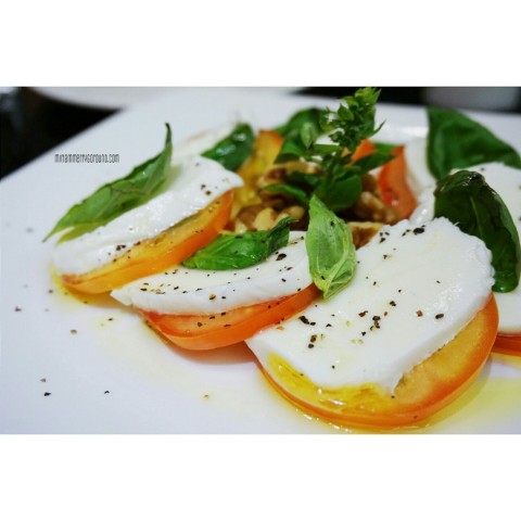 Light and appetizing. The perfect start to a great meal. 