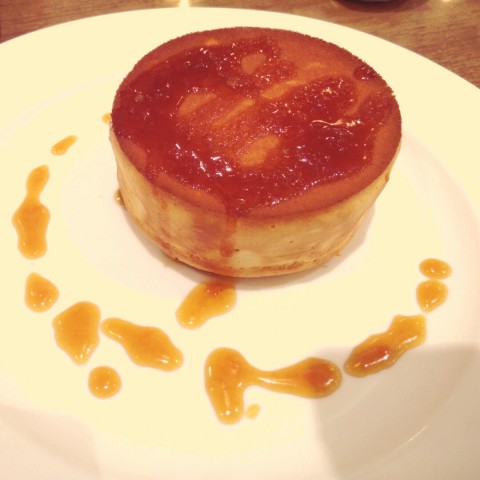 topped with maple sauce😘 wonderful combination 😍 pancake so fluffy!
