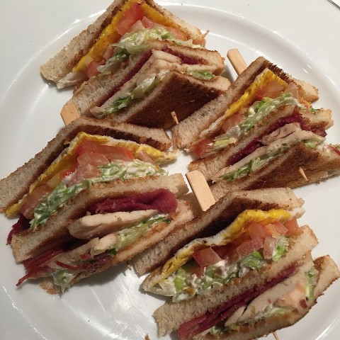 Club sandwiches 
