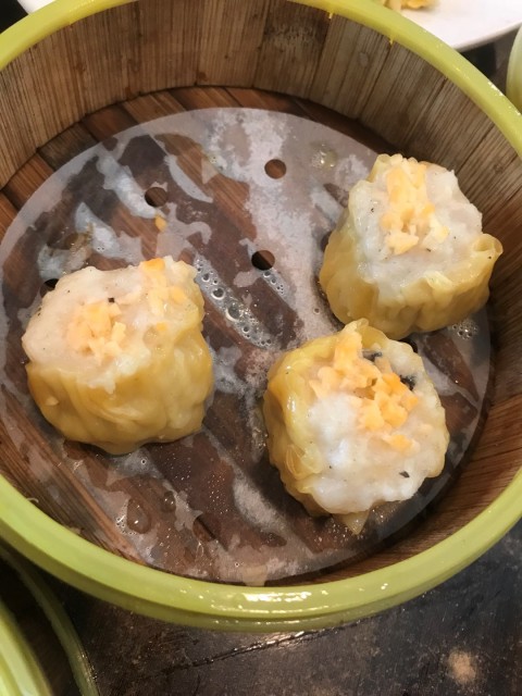 Steamed Pork Dumpling With Crab Roe (3 pcs)